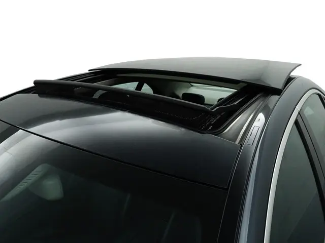 Mercedes-Benz C-klasse 350 e Prestige Edition Aut- Panoramadak, Xenon Led, Park Assist, Camera, Keyl...