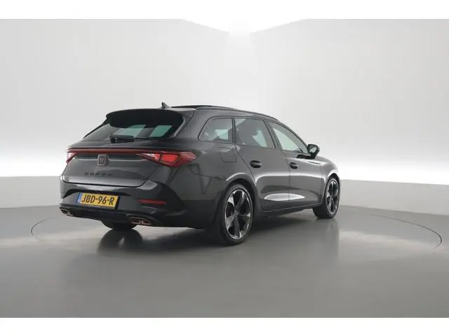 CUPRA Leon Sportstourer 1.4 e-Hybrid Business | Rijklaar! | Pano | SOH 96% | Camera | Adapt. Cruise...