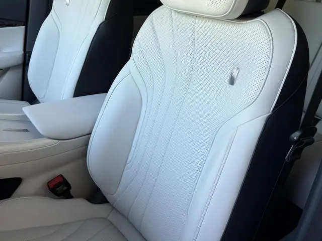 Geely E5