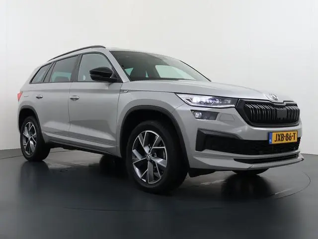Skoda Kodiaq 1.5 TSI Sportline Business  |AUTOMAAT | PANORAMADAK | ADAPTIEVE CRUISECONTROL | CAMERA...