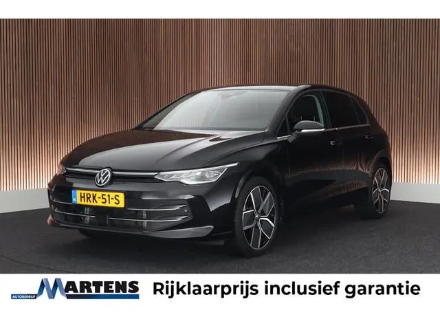 Volkswagen Golf 8.5 1.5 eTSI 116pk DSG Style Camera Stoelverwarming Massage Keyless Navigatie