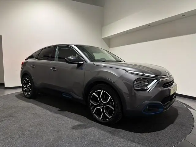 Citroën Ë-C4 Shine 50 kWh | Cruise Control Adaptief | Keyless | Leder interieur | Soh (batterijcheck...