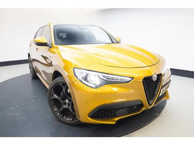 Alfa Romeo Stelvio 2.0 T AWD Veloce | Panoramadak | H&K Audio | Drive Assist Pack |
