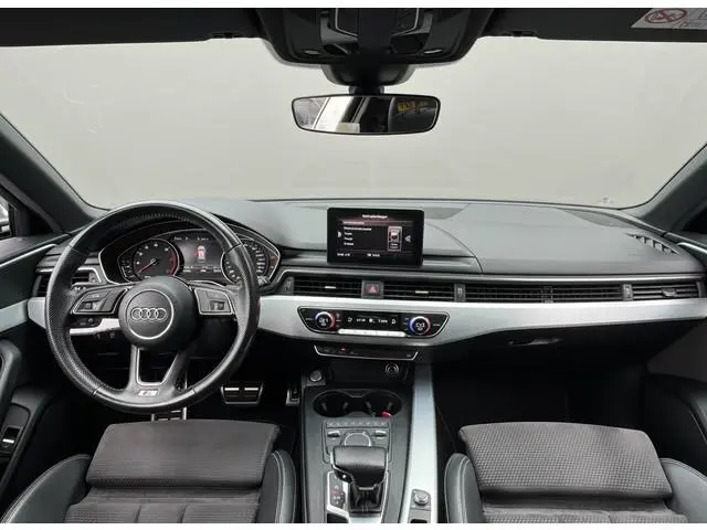 Audi A4 Avant TFSI 150PK S-TRONIC S-LINE LEDER/NAVI/CRUISE/SPORT