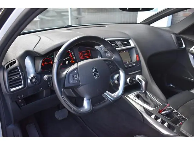 DS 5 1.6 Business Executive