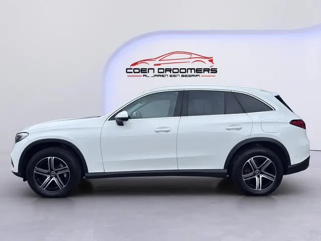 Mercedes-Benz GLC-klasse 300e 4MATIC Luxury Line Panoramadak / Burmester / Sfeerverlichting / Achter...