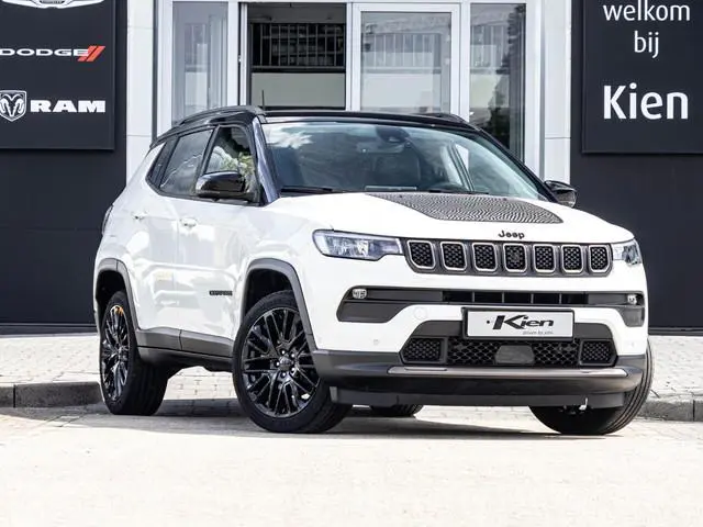 Jeep Compass 1.5T e-Hybrid Upland | Panoramadak | Highway assist | 360 camera | Stoel- en stuurverwa...