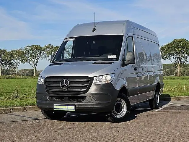 MERCEDES-BENZ SPRINTER 319 L2H2 RWD 3.5t-Trekhaak Automaat 3 Zits Mbux Navi Camera Airco Apple Carpl...