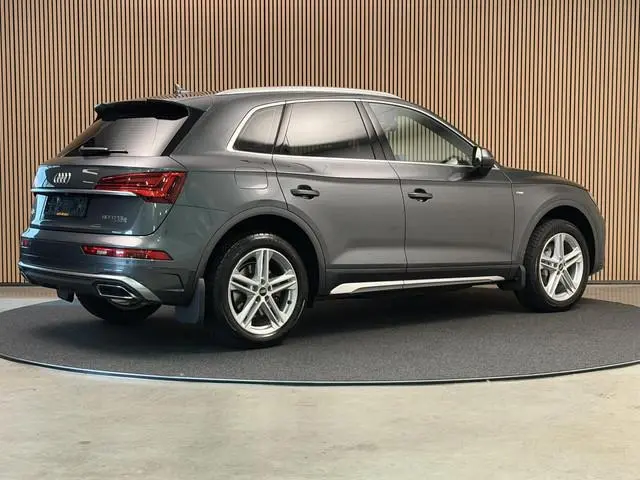 Audi Q5 50 TFSI Pluging-Hybrid 299PK Aut. Quattro S-Line | LED | Trekhaak | Camera | Adapt. Cruise |...