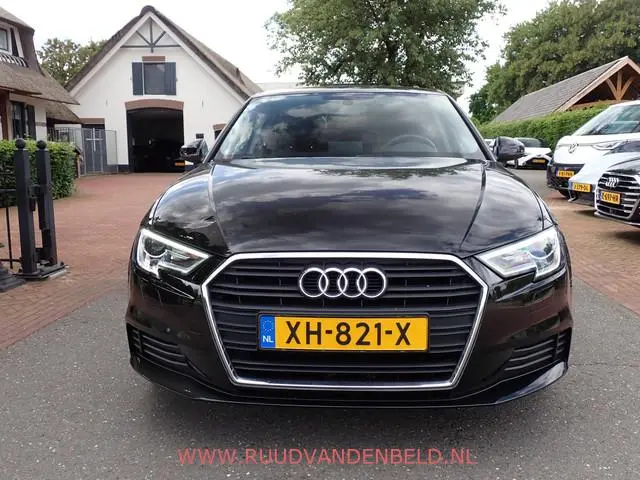 Audi A3 Sportback 30TFSI CARPLAY / CRUISE / NAVIGATIE / PDC