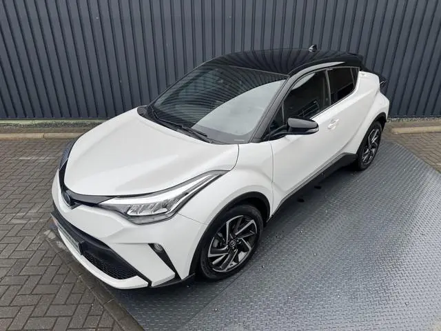 Toyota C-HR 2.0 Hybrid Bi-Tone | Draadloos Apple Carplay/Android auto | PDC V+A | BSM | 10jr GARANTI...