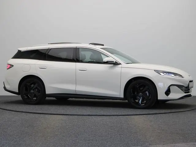 BYD SEAL