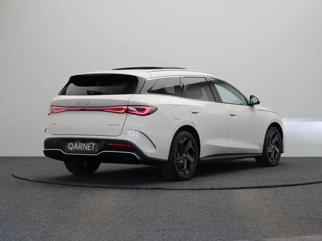 BYD SEAL