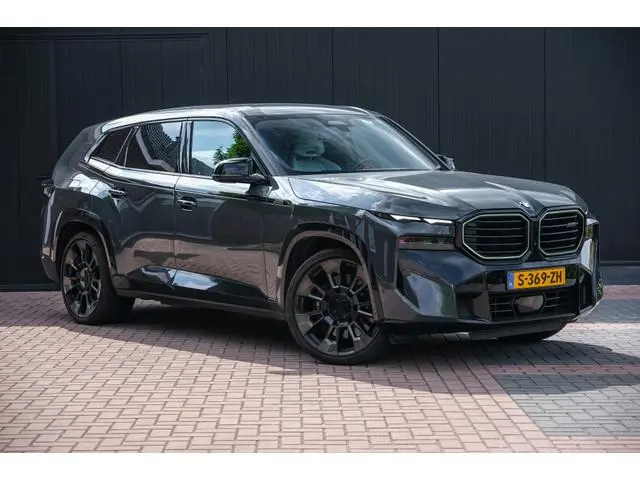 BMW XM