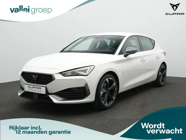 CUPRA Leon 1.4 e-Hybrid 204 pk | Kuipstoelen | Adaptief sportonderstel | Geheugenstoel | Stuur-/stoe...