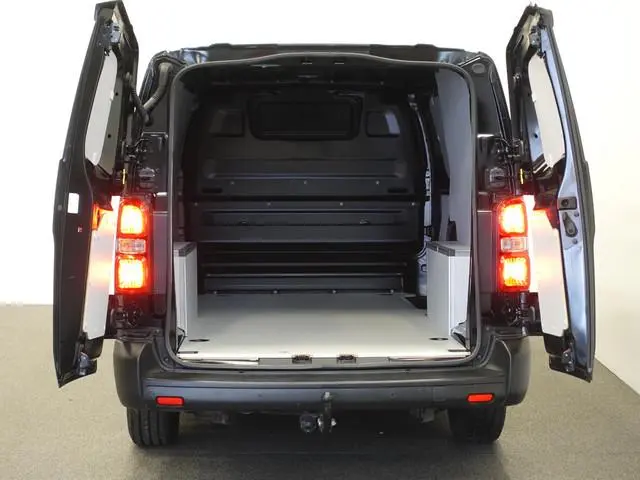 Opel Vivaro 2.0 BlueHDi 145PK L3 Automaat Airco Navigatie Trekhaak Cruise control