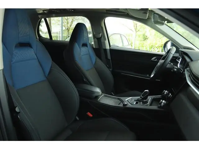 Lynk & Co 01 1.5 | PANO | 360 CAMERA | INFINITY SOUND | CARPLAY | FULL LED | KEY-LESS