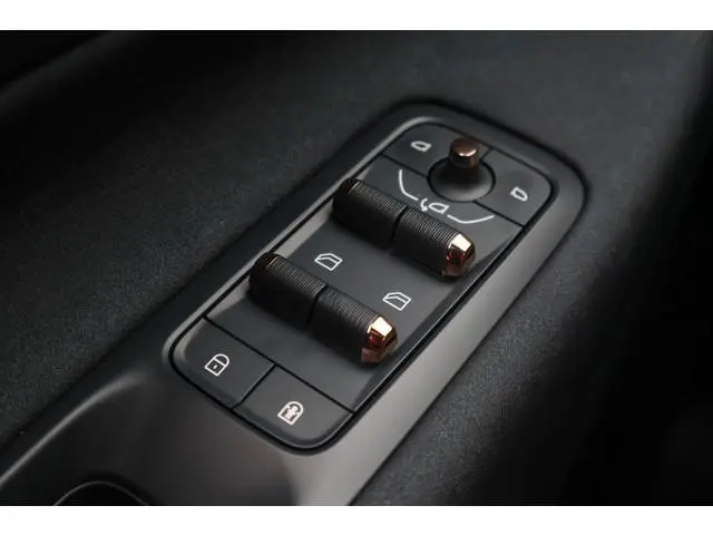 Lynk & Co 08