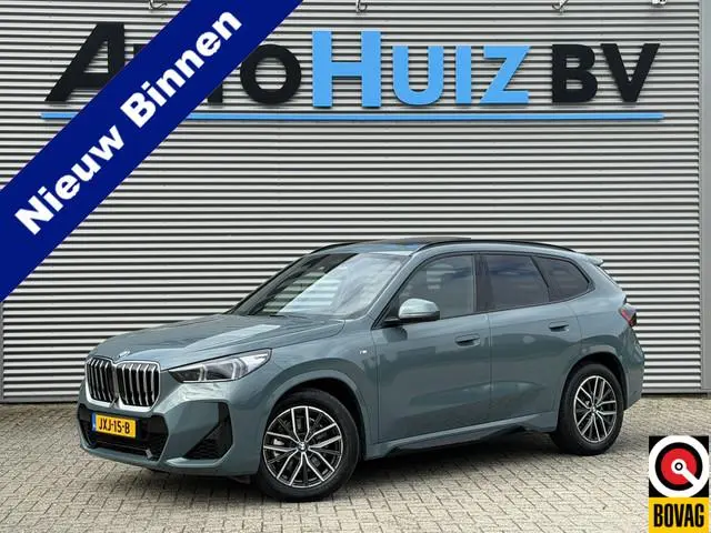 BMW X1 xDrive23i M Sport Panoramadak Trekhaak Head-Up Display Leder ACC Stoelverwarming Harman-Kardo...