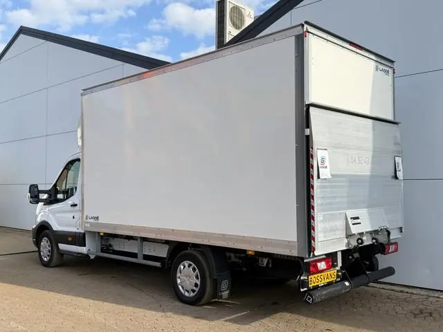 Ford Transit 2.0 TDCI 130PK Laadklep Bakwagen Cruise Control Airco Parkeersensoren Voor Koffer Bakwa...