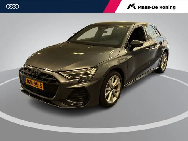 Audi A3 Sportback 40 TFSIe 204pk S-tronic S edition · Apple/Andropid Car Play · Camera · Navigatie ·...
