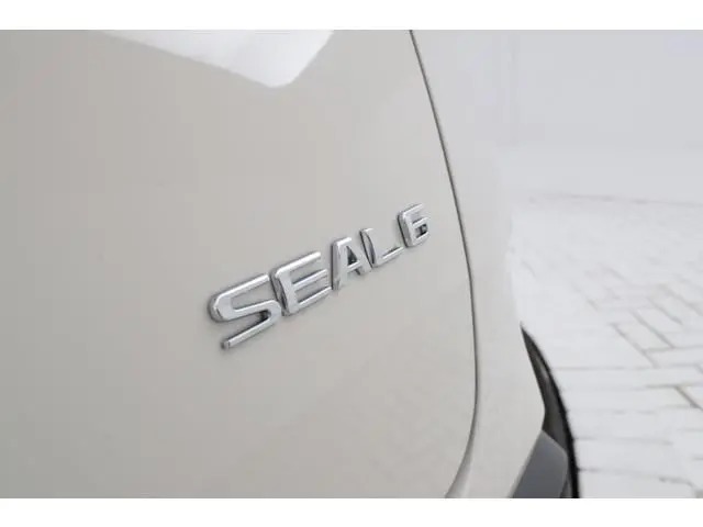 BYD SEAL