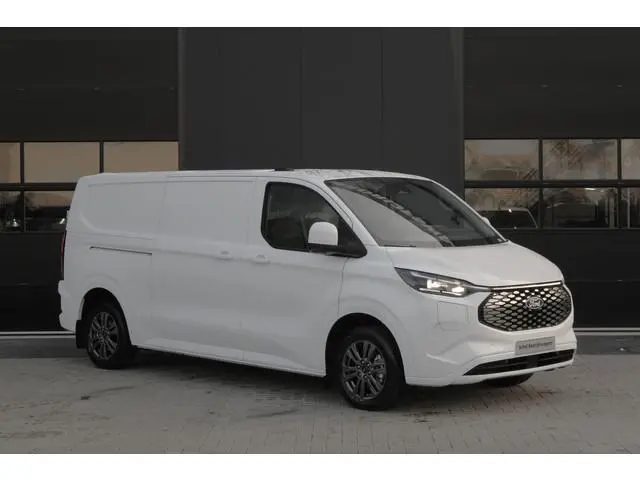 Ford E-Transit Custom 340 L2H1 Limited 65 kWh 218pk  - LED - 360 Camera - B&O - ACC - Navi - Stoel/S...
