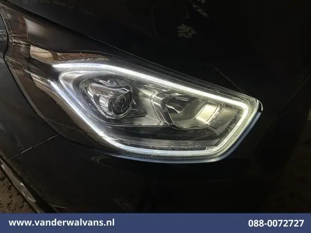 Ford Transit Custom 2.0 TDCI 131pk L2H1 Euro6 Airco | Camera | LED | Cruisecontrol | 2800kg Trekhaak...