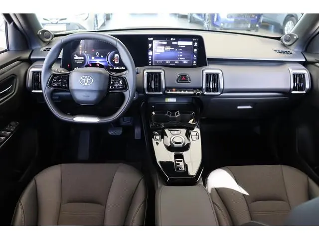 Toyota Urban Cruiser Executive 61 kWh, Nieuw en snel leverbaar met €3000,- inruilpremie!