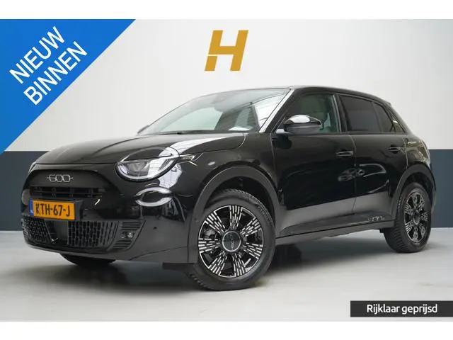 Fiat 600 1.2 Hybrid Urban | Achteruitrijcamera | Carplay | Climate control | Cruise control | Parkee...