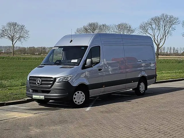 MERCEDES-BENZ ESPRINTER l3h2 320 300km wltp!