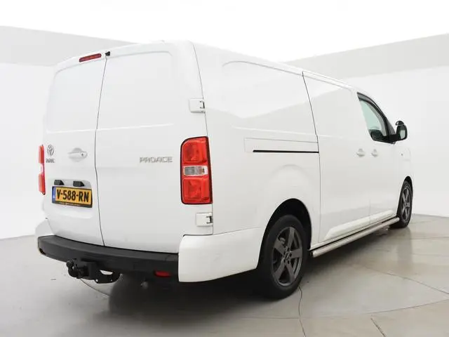 Toyota PROACE Worker 2.0 D-4D 177 PK AUT. LONG + 2 SCHUIFDEUREN / CAMERA / TREKHAAK / NAVIGATIE
