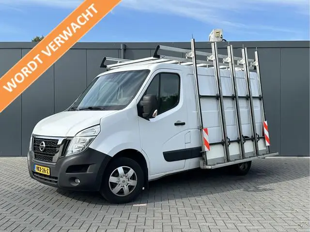 Nissan NV400