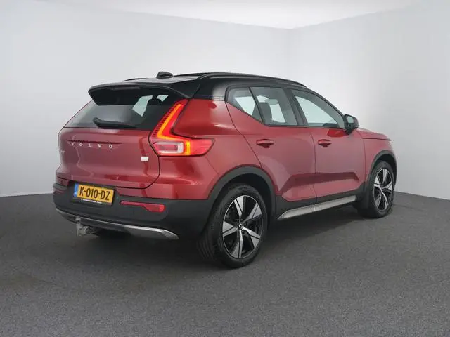 Volvo XC40 Recharge P8 AWD R-Design | Zwenkhaak | Pano | Leer | BLIS | SOH 93.4% |