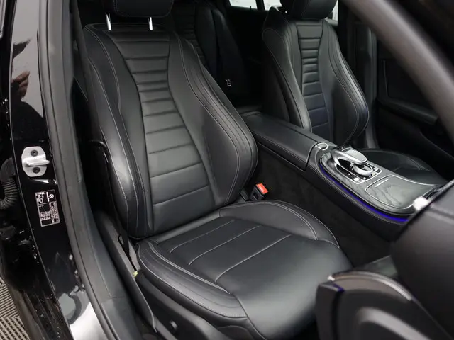 Mercedes-Benz E-klasse 300 e AMG Night Edition Aut- Memory Seats, Sfeerverlichting, 360 Camera, CarP...