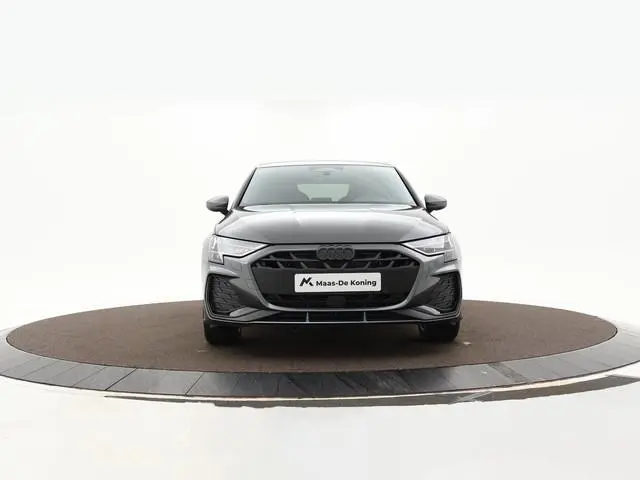 Audi A3 Sportback 35 TFSI S edition 150 PK · Assis.pak Driving+Parking plus · Comfortpakket plus · O...