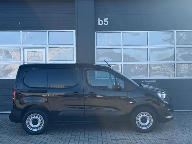 Opel Combo-e 136PK Electric 50kWh Snelladen 275km WLTP / Multimedia scherm / Cruise / Airco / Camera