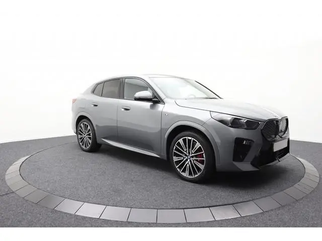 BMW iX2