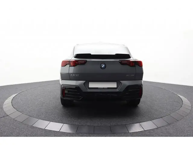 BMW iX2