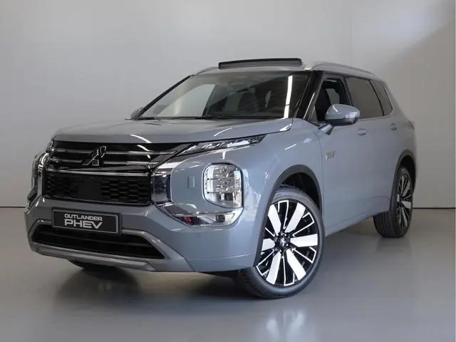 Mitsubishi Outlander 2.4 PHEV Instyle | Actieprijs | Uit voorraad leverbaar | Full Options | 8 jaar...