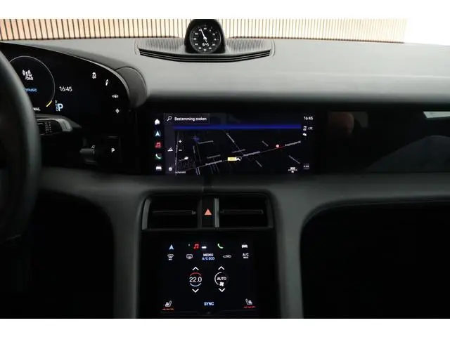 Porsche Taycan 4S Performance 493pk 84 kWh Warmtepomp Sportstoelen BOSE Camera Stoelverwarming Panor...