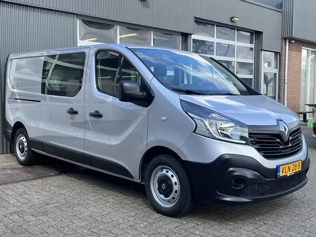 Renault Trafic 1.6 dCi T29 L2H1 DC Marge Btw / Bpm vrij Airco Cruise controle Navigatie 5 persoons D...
