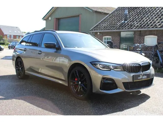 BMW 3-serie Touring 330e xDrive High Executive M-SPORT NAVI LED VIRTUAL TH 84000KM!!!