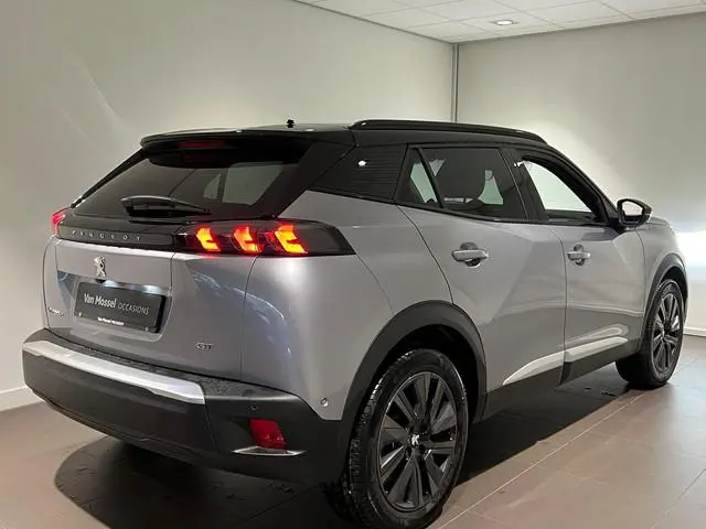 Peugeot e-2008 EV GT 50 kWh Climate Control | Elek. Verstelbare Stoelen + Geheugen & Verwarming | Fu...