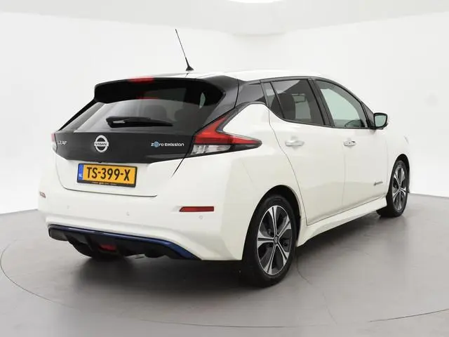 Nissan LEAF N-CONNECTA 40 kWh HV ACCU PROBLEEM | 360 CAMERA | STUURVERWARMING
