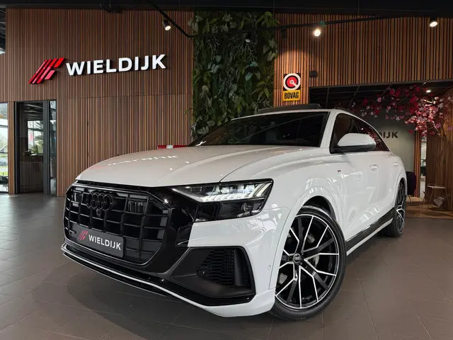 Audi Q8 55 TFSI e quattro Pro Line S Pannorama head up soft close Luchtvering hydr
