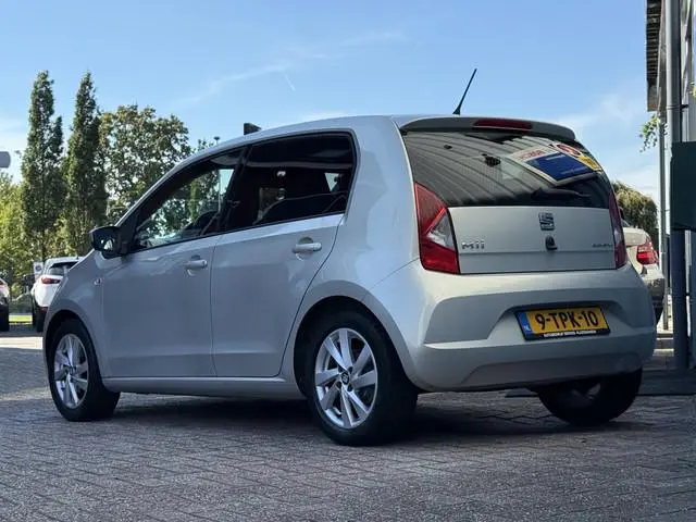 SEAT Mii 1.0 Sport Dynamic | STOELVERWARMING | BLUETOOTH | NAVI | LICHTMETAAL |