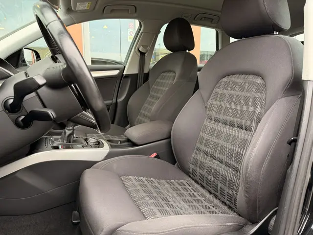 Audi A4 Avant 1.8 TFSI Pro Line S-Line | Cruise | Stoelverwarming | V + A Parkeersensoren | Bluetoot...