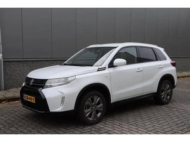 Suzuki Vitara 1.4 Boosterjet Smart Hybrid Select | all season | apple carplay/android | navigatie |