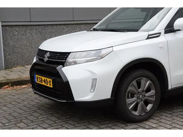 Suzuki Vitara 1.4 Boosterjet Smart Hybrid Select | all season | apple carplay/android | navigatie |